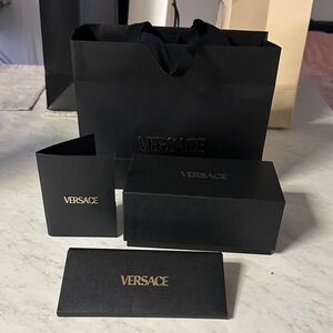 Versace Black and Gold woman sunglasses empty box. For sale sold as is. 🧡🖤